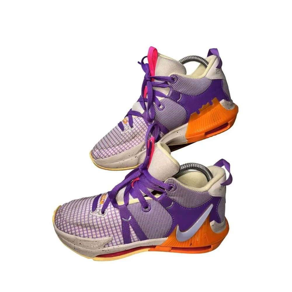 Nike Womens Athletic Shoes Size 5.5Y US Purple/Orange Lace-Up Lightweight Design - Picture 1 of 10